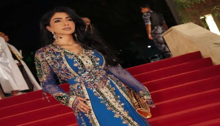 بثينة الرئيسي تشيد بهدى حسين بعد زيارتها مسرحية «ا...