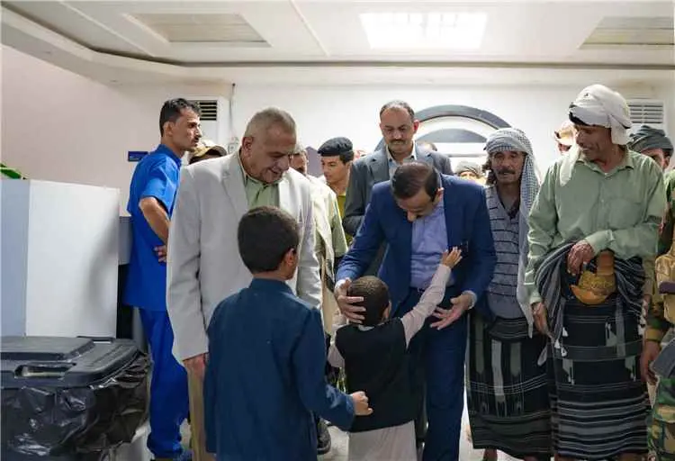 محافظ شبوة يطلع على مستوى الخدمات الطبية بالهيئة،...