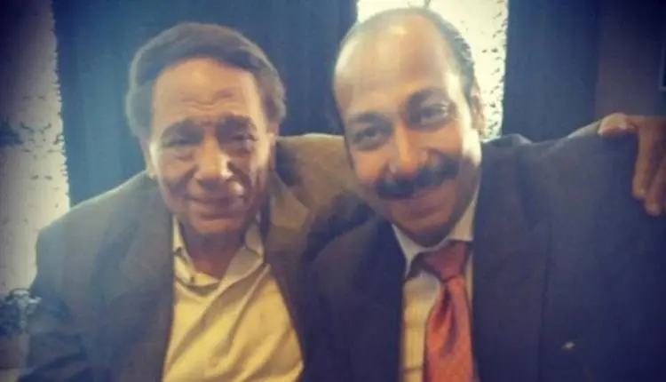 محمد ثروت يكشف كواليس أول مكالمة مع عادل إمام: قمت...
