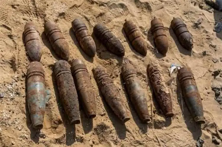 "مسام" يعلن العثور على 30 قذيفة من مخلفات الحرب بم...