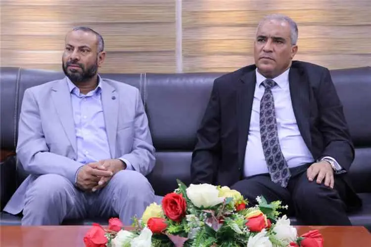 وزير التربية (العيادي) يلتقي محافظ الضالع ​(القبة)...