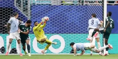 "خامس العرب" يخرج بنقطة أمام أوروغواي