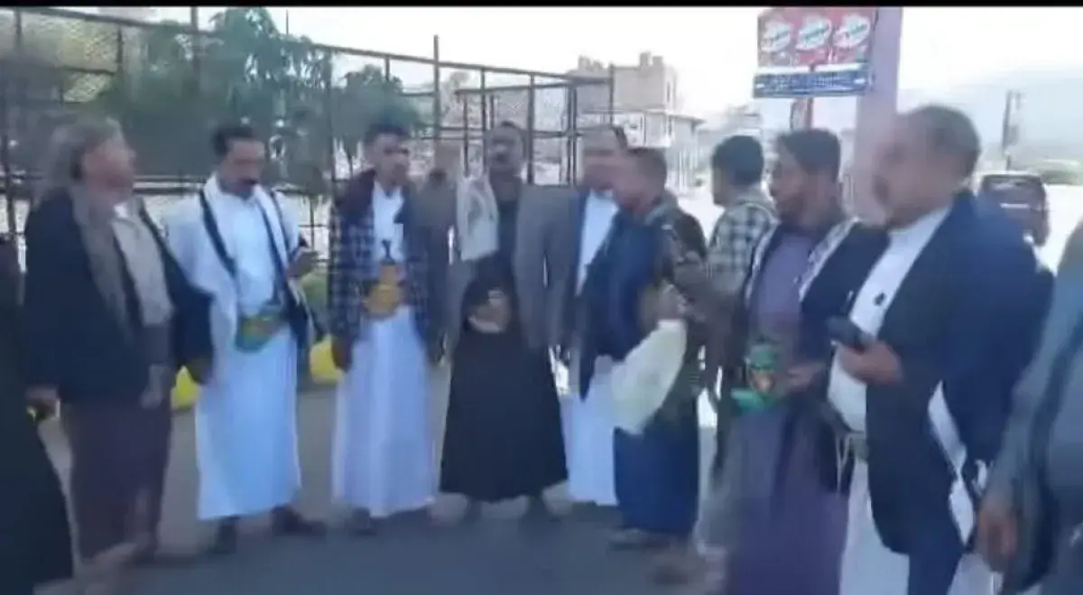 سخط واسع في إب.. قيادات حوثية تثير الغضب بالإساءة...