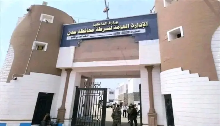 ضبط متهم بابتزاز فتيات عبر صور مفبركة باستخدام الذ...