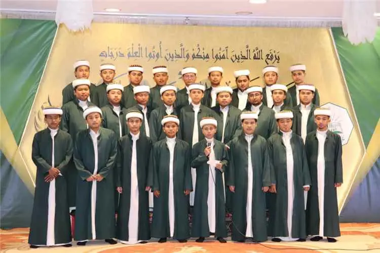 جامعة الأحقاف تحتفي بخريجي الدفعة الخامسة "الداعون...