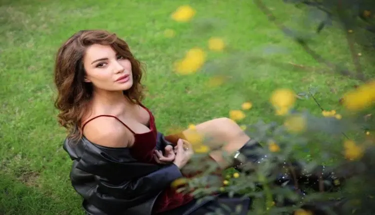 كحول ومضادات اكتئاب.. شهادة موجعة من والدة إيجي إي...