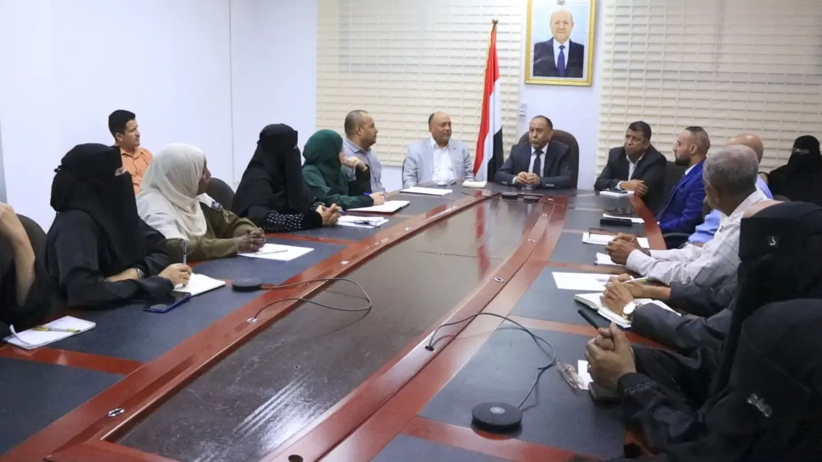 وزير الصناعة يدشن التقرير السنوي للوزارة 2025 ويؤك...