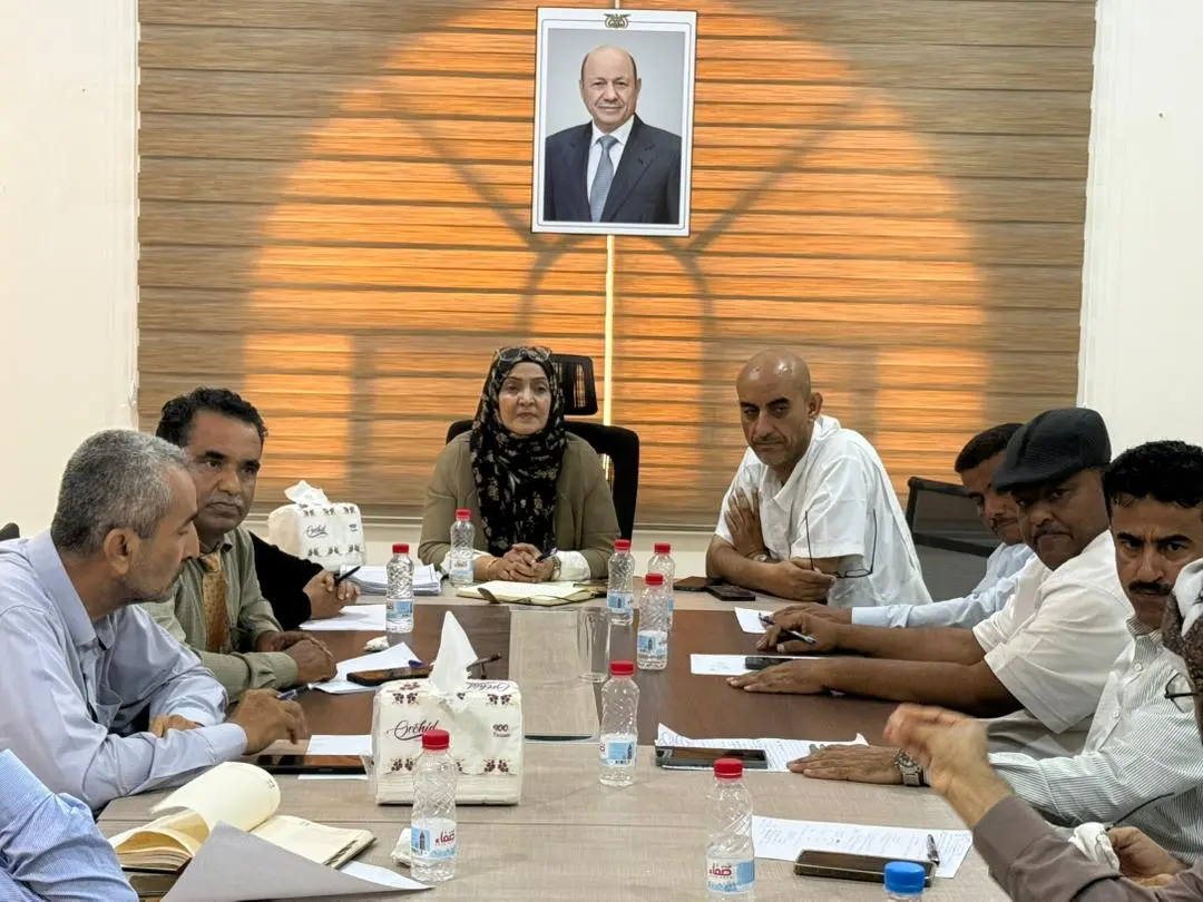 لقاء موسع يناقش خطط وزارة الشؤون القانونية وتعزيز...