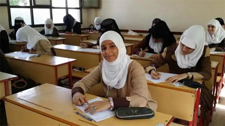 فضيحة تعليمية في عدن.. رسوم الصف الأول تصل 385 ألف...