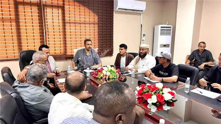 محافظ لحج يبحث مع الإنمائي تسريع تنفيذ المشاريع وت...