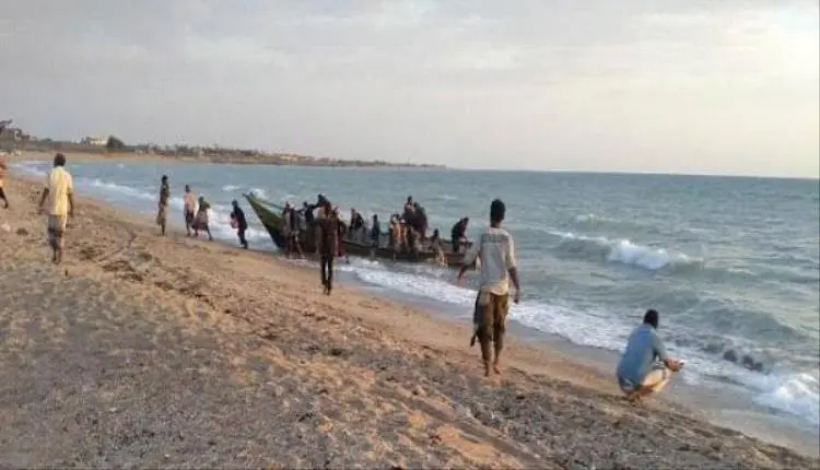 اختفاء غامض في عرض البحر.. صياد ونجله يبتلعهم المو...