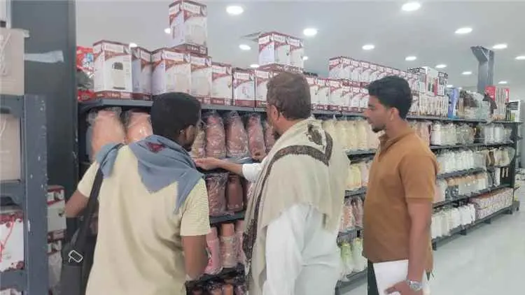 مكتب الصناعة والتجارة بمديرية الشحر ينفذ حملة ميدا...