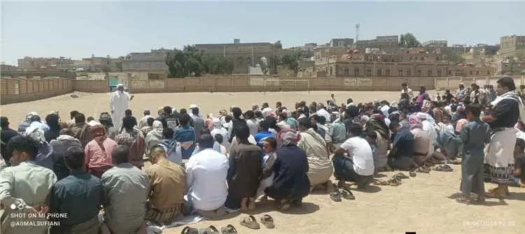 مكيراس.. منطقة عريب تبتهل وترفع الأكف لرب السماءٍ...