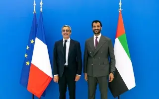 الإمارات وفرنسا تبحثان التعاون في السياحة والطيران...