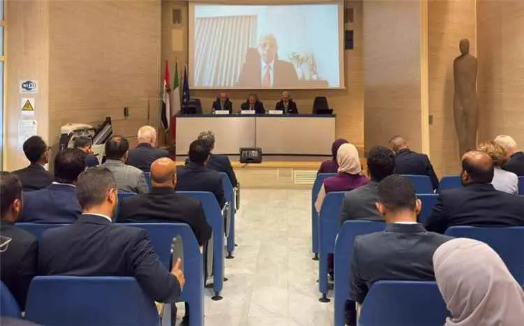 اختتام برنامج تدريبي لتأهيل الدبلوماسيين اليمنيين...