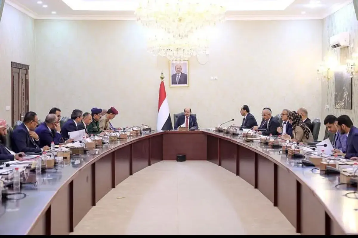 ناشطون: تعميم تنظيم سفر المسؤولين إلى الخارج مجرد...