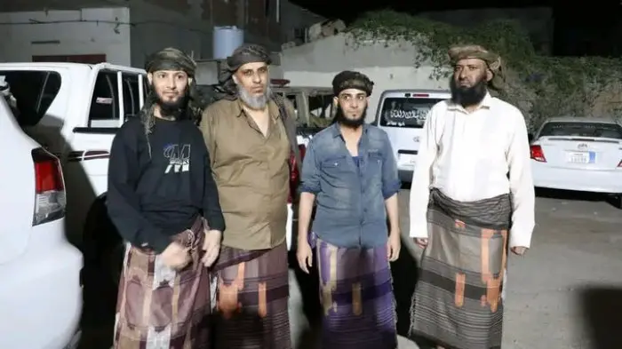 القوات الجنوبية تحرر 4 من منتسبيها اختطفهم تنظيم ا...