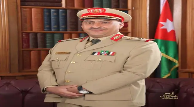 المقدم محمد مسعد العلواني ينال درجة الماجستير في ا...