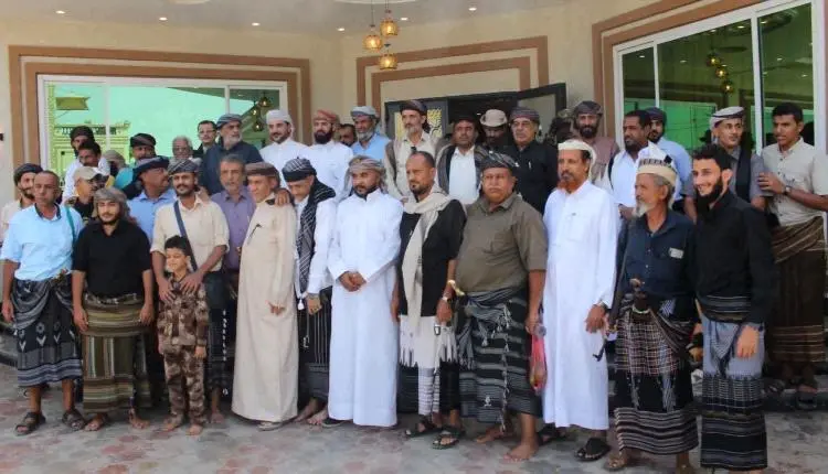 الرباش يلتقي سلاطين ومشايخ ووجهاء يافع ويشدد على ا...