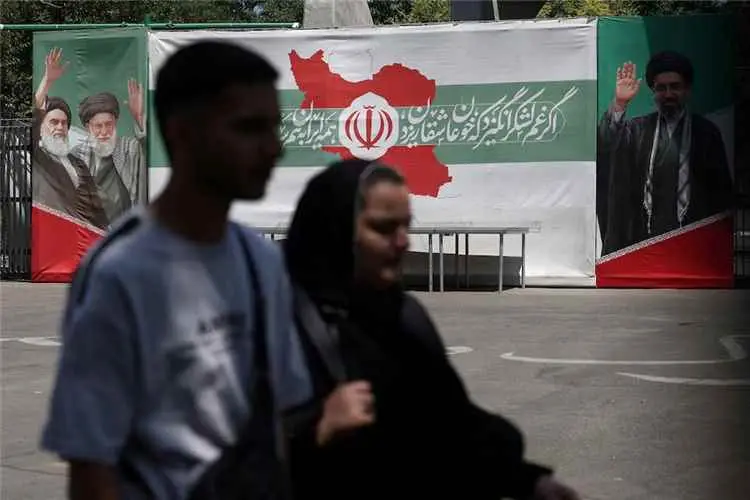 رويترز : الحرس الثوري الإيراني سيحقق مكاسب ضخمة في...