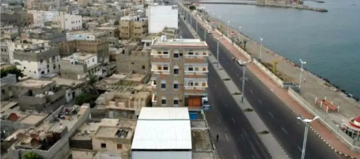 أهالي الحديدة لـ"هيئة الزكاة" الحوثية: نسمع عن ملي...