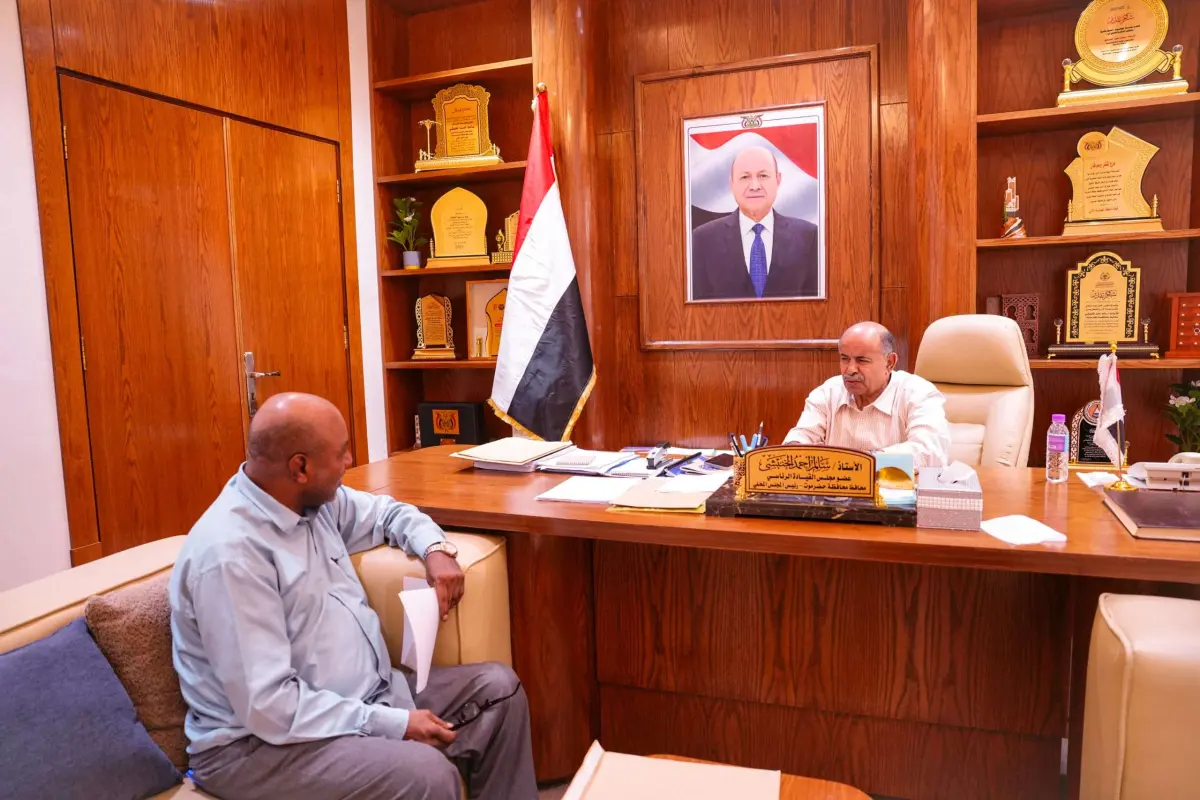 الخنبشي يوجه بتكريم الرياضيين ودعم البنية التحتية...