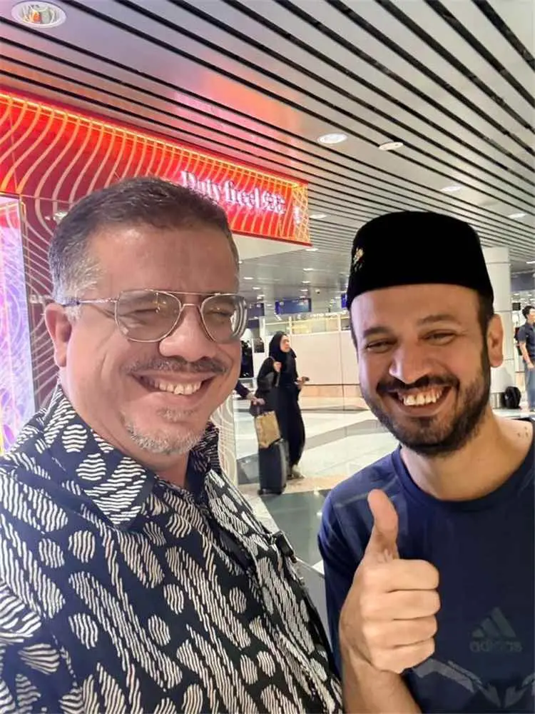 سفير بلادنا بماليزيا يتدخل شخصياً لإنهاء أزمة مواط...