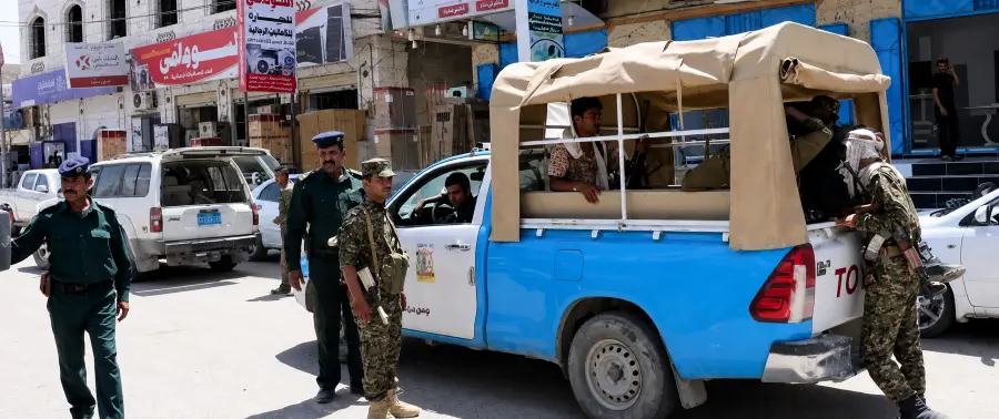 تفكيك خلية مرتبطة بالحوثيين وإحباط مخطط لاستهداف ق...