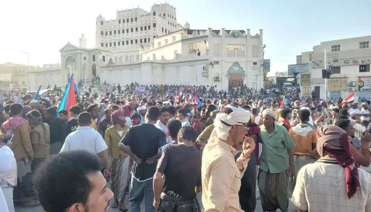 جماهير وادي وصحراء حضرموت تحتشد في سيئون وتؤكد رفض...