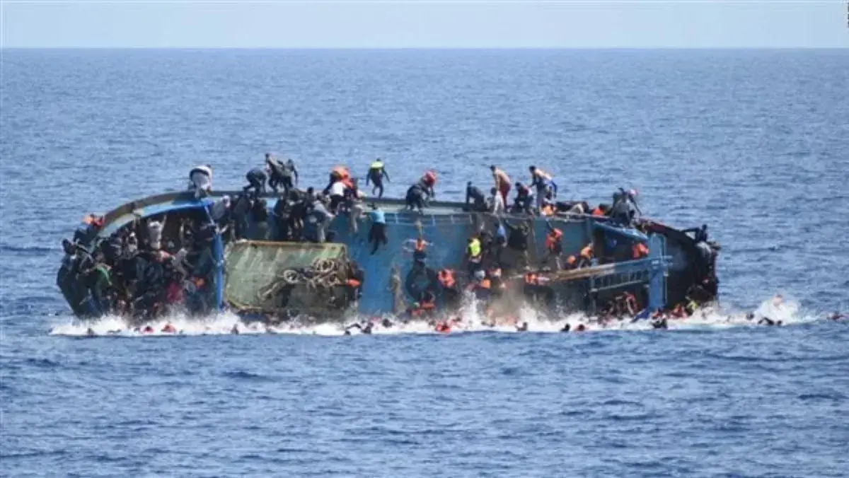 العثور على جثث 15 مهاجراً لفظها البحر شرق ليبيا