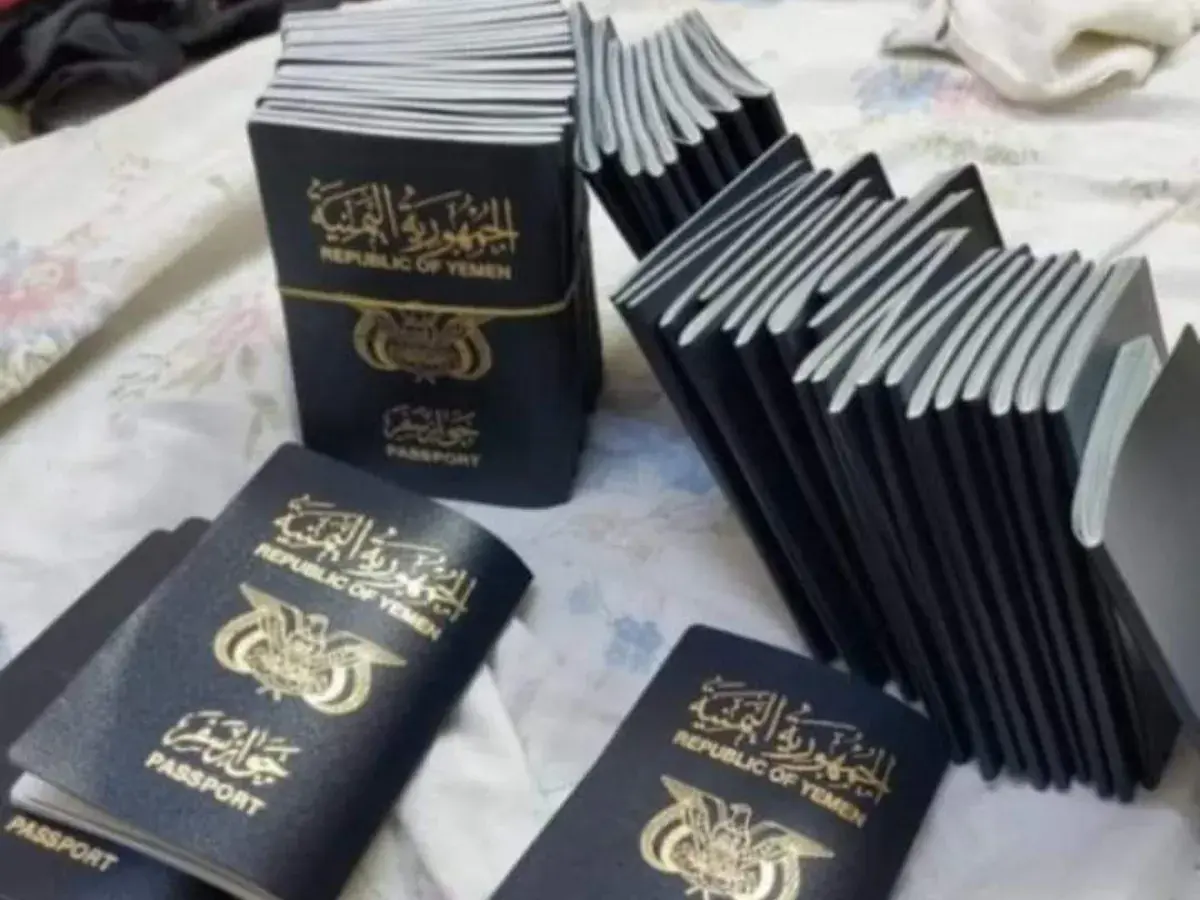 وصول 350 ألف دفتر جواز إلى عدن لإنهاء أزمة النقص وتسريع خدمات الإصدار