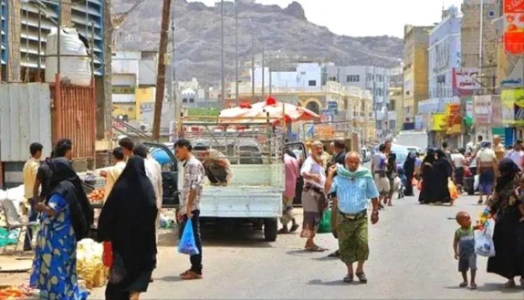 حكومة تحت رحمة الحوثي.. 4 سنوات من الرضوخ لتهديدات...