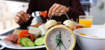 ما علاقة الصّيام المتقطّع بالاكتئاب؟