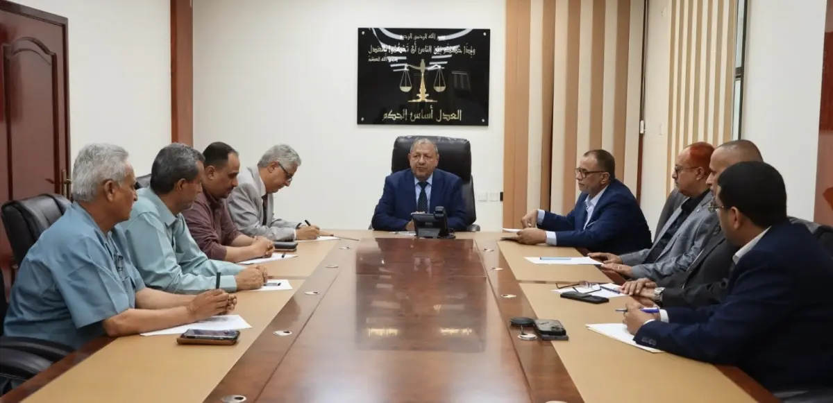 رئيس مجلس القضاء الأعلى يترأس اجتماعاً بمدراء الشؤ...