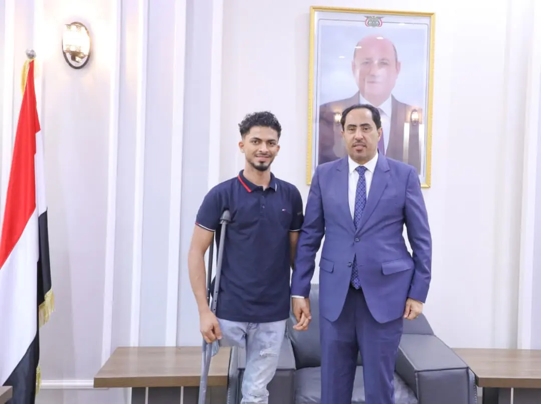 وزير الشباب والرياضة يستقبل الشاب أحمد عارف ويوجه...