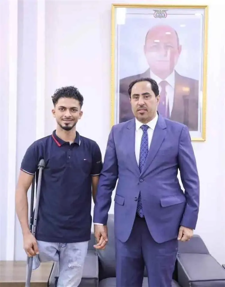 وزير الشباب والرياضة يوجه بتوظيف شاب من عدن بعد من...
