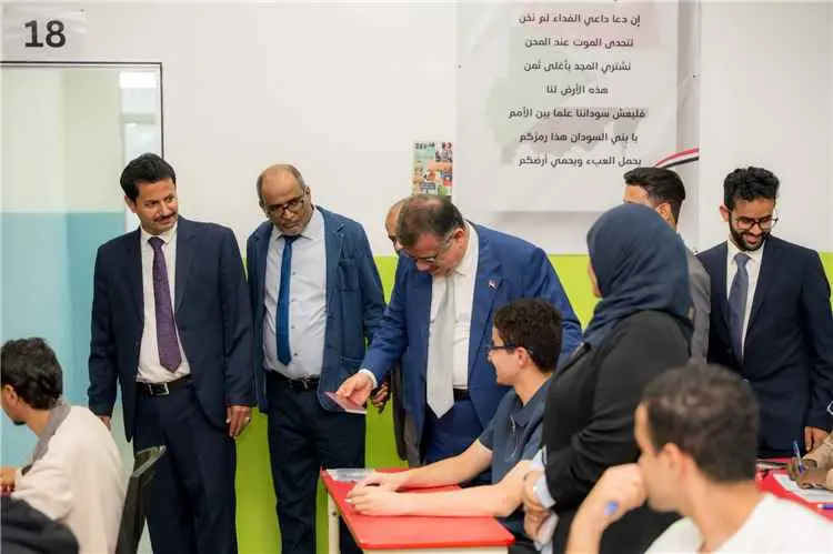 تدشين اختبارات الثانوية العامة للطلاب اليمنيين في...