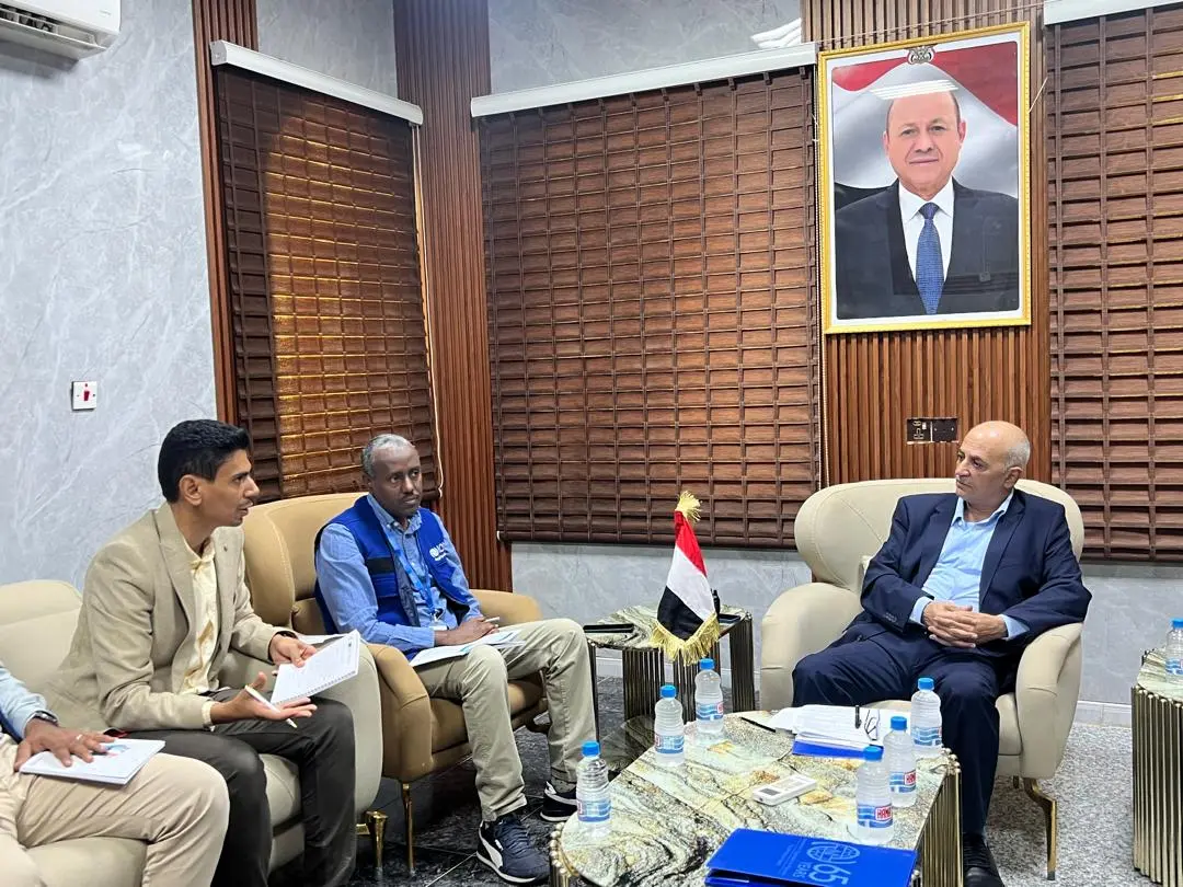 وزير المياه والبيئة يبحث مع منظمة الهجرة الدولية ت...