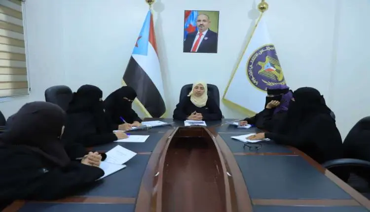 هيئة المرأة بالانتقالي تحيي المشاركة النسوية الفاع...