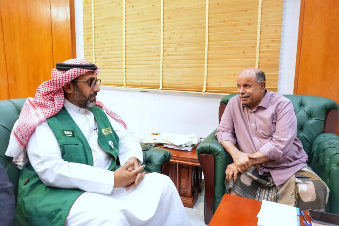 الخنبشي يطّلع على تدخلات مركز الملك سلمان ويناقش أ...