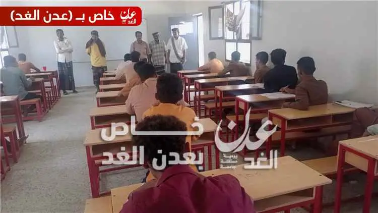 مدير عام أحور يتفقد سير الامتحانات الوزارية للثانو...