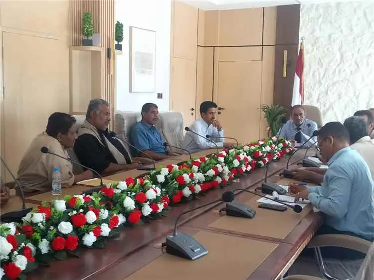 شبوة تعتمد مناقصتين لتوفير أدوية الأورام ومستلزمات...