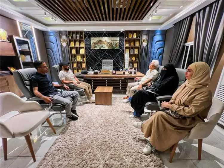 مكتب السياحة بعدن والسلطة المحلية في صيرة يبحثان ت...