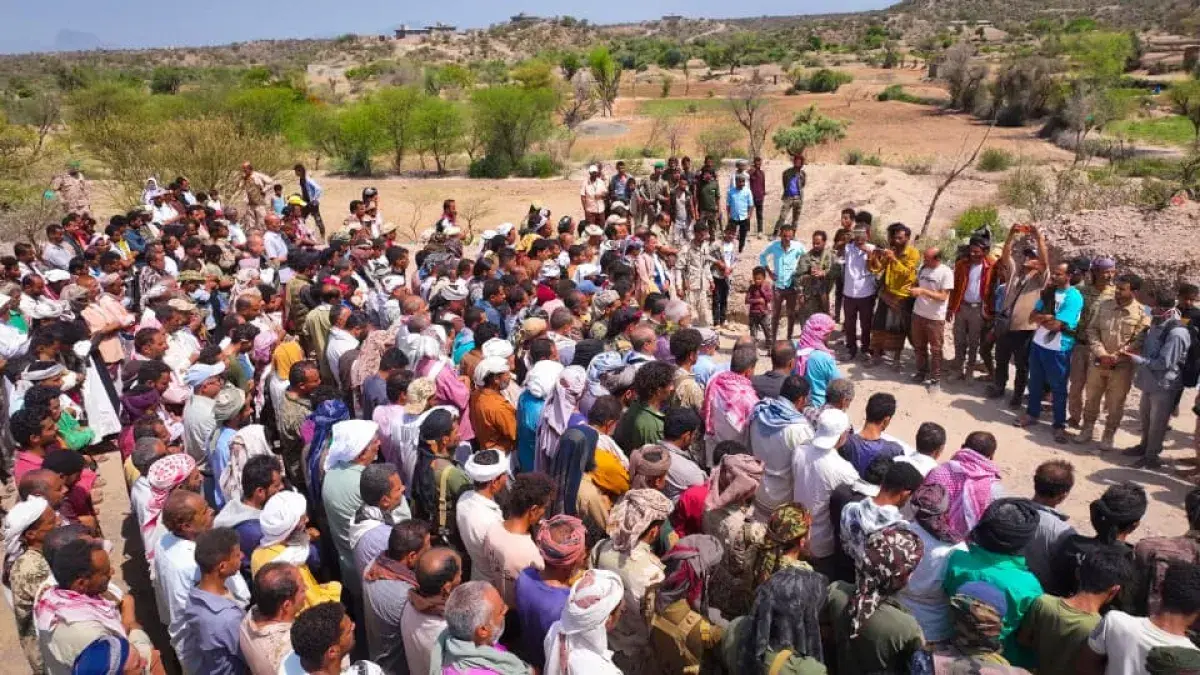 الضالع تشيع 5 أطفال ضحايا ألغام الحوثيين وتطالب بتسريع إزالتها