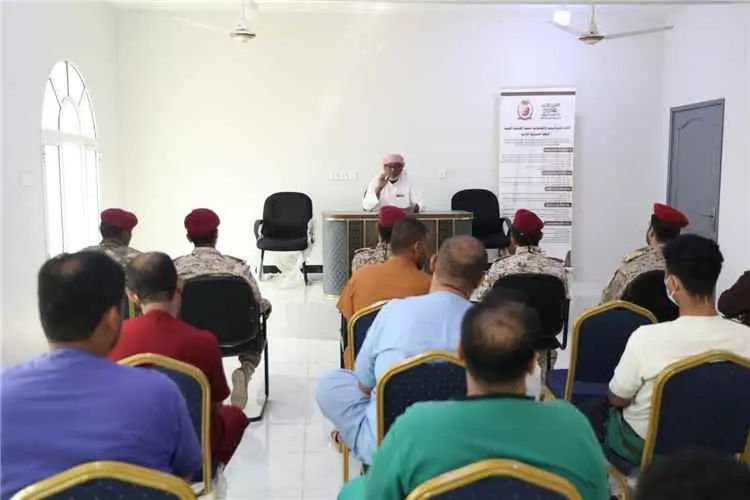 شُعبة الخدمات الطبية بقيادة المنطقة العسكرية الثانية تنفذ محاضرة توعوية حول الطب الوقائي والصحة العامة بمستشفى ٢٤ إبريل العسكري في المكلا