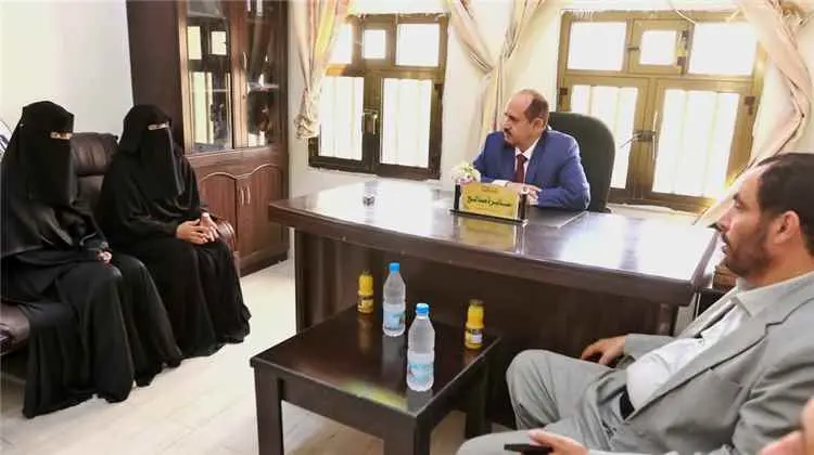 نائب وزير الشؤون الاجتماعية والعمل يطّلع على سير العمل والبرامج الإنسانية لعدد من المنظمات والجمعيات بمأرب