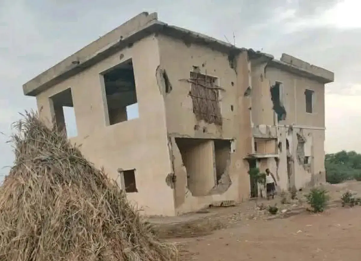 الحوثيون يقتحمون منزل الرئيس السلال في الحديدة وينهبون محتوياته