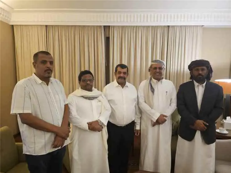 ( الميسري يلتقي رئيس حلف قبائل حضرموت وعدداً من قيادات الحلف