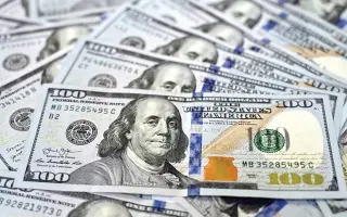 الدولار يسجل أعلى مستوى في 13 شهرا وسط رهانات رفع...