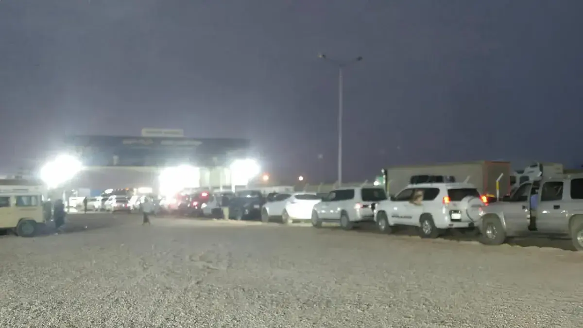 لتخفيف الازدحام :  منفذ الوديعة يطلب من المسافرين...